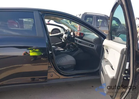 2025 Kia K4 Ex z USA, uszkodzony, nr VIN 3KPFU4DE0SE015507